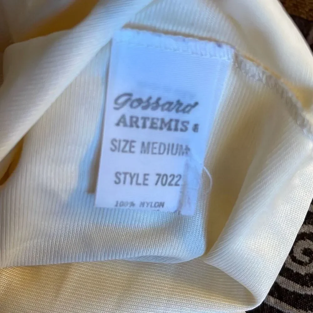 Vintage Gossard size Medium silky robe